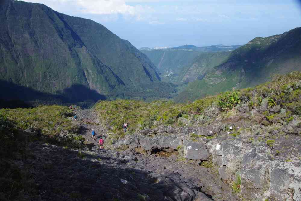Dalles impraticables par temps de pluie. Le vendredi 8 mai 2015