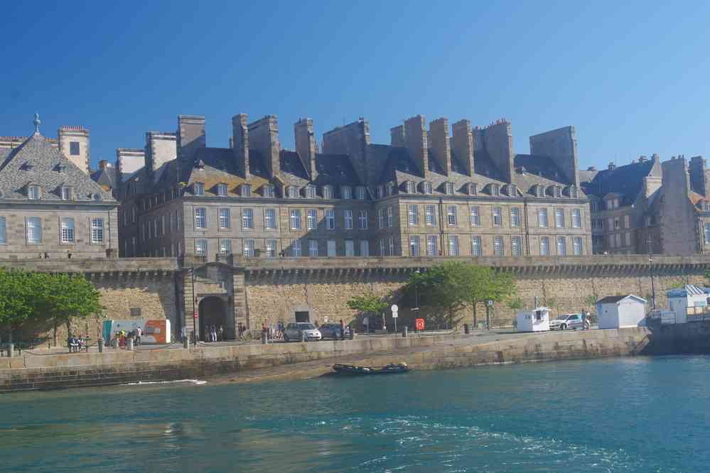 Saint-Malo, depuis le « bus de mer » nous emmenant à Dinard. Le vendredi 26 mai 2017