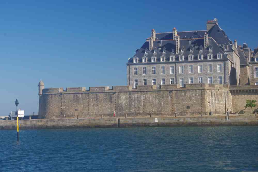 Saint-Malo, depuis le « bus de mer » nous emmenant à Dinard. Le vendredi 26 mai 2017