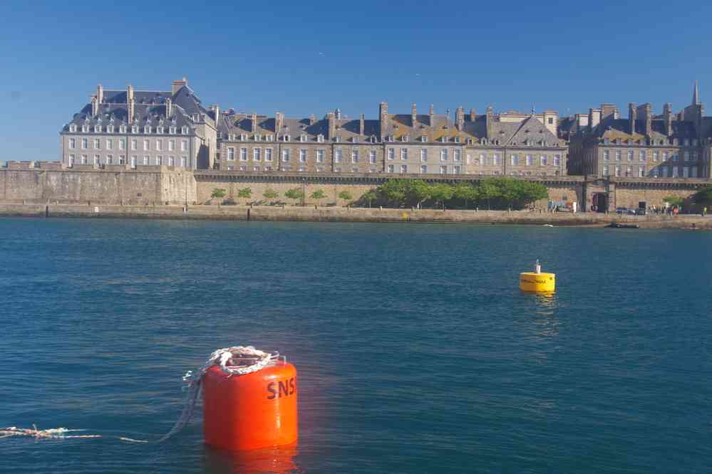 Saint-Malo, depuis le « bus de mer » nous emmenant à Dinard. Le vendredi 26 mai 2017