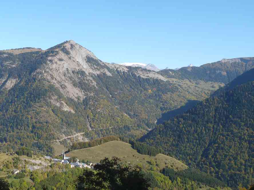 On ne voit plus la Meije, mais on voit encore le Râteau. Le samedi 15 octobre 2011