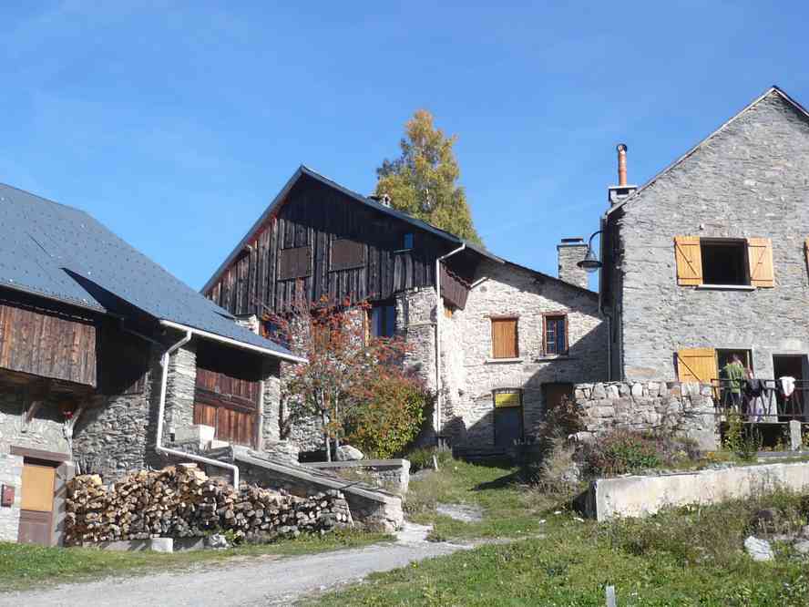 Qui veut acheter ce joli chalet ? Le dimanche 16 octobre 2011