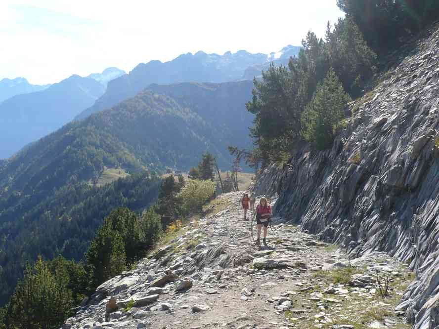 Profitons-en, le sentier ne sera pas toujours aussi facile ! Le dimanche 16 octobre 2011