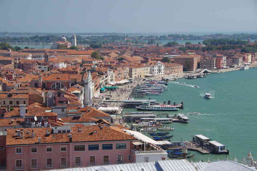 Vue depuis le campanile de la basilique Saint-Marc. Le samedi 29 août 2015
