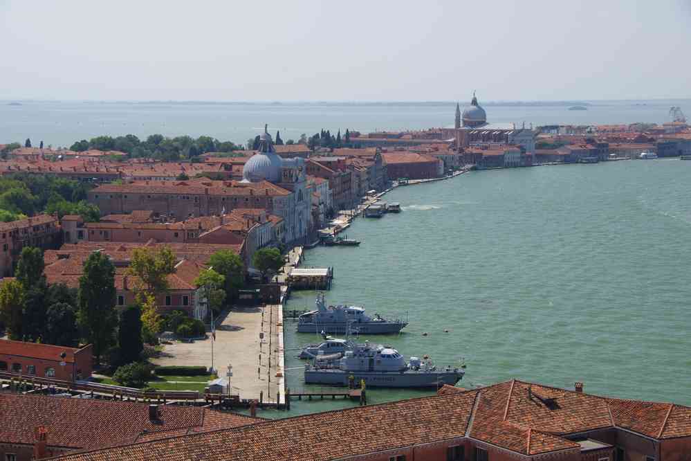 Vue depuis le campanile de la basilique Saint-Georges (San Giorgio Maggiore). Le samedi 29 août 2015