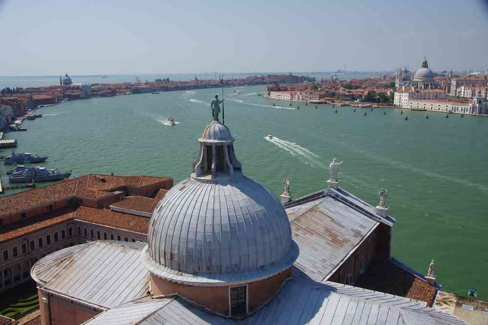 Vue depuis le campanile de la basilique Saint-Georges (San Giorgio Maggiore). Le samedi 29 août 2015