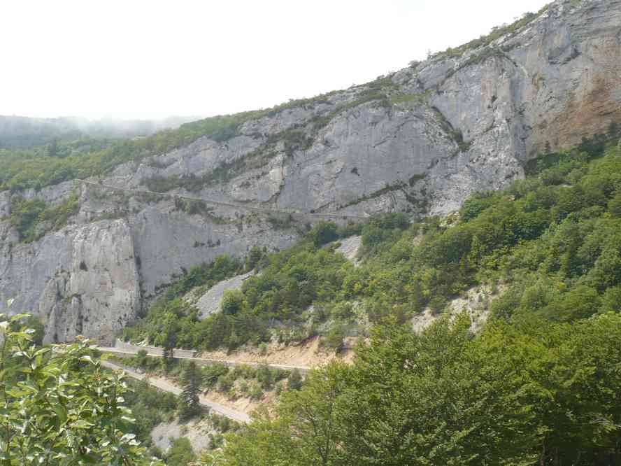 La falaise d’un peu plus loin. Le jeudi 2 juin 2011