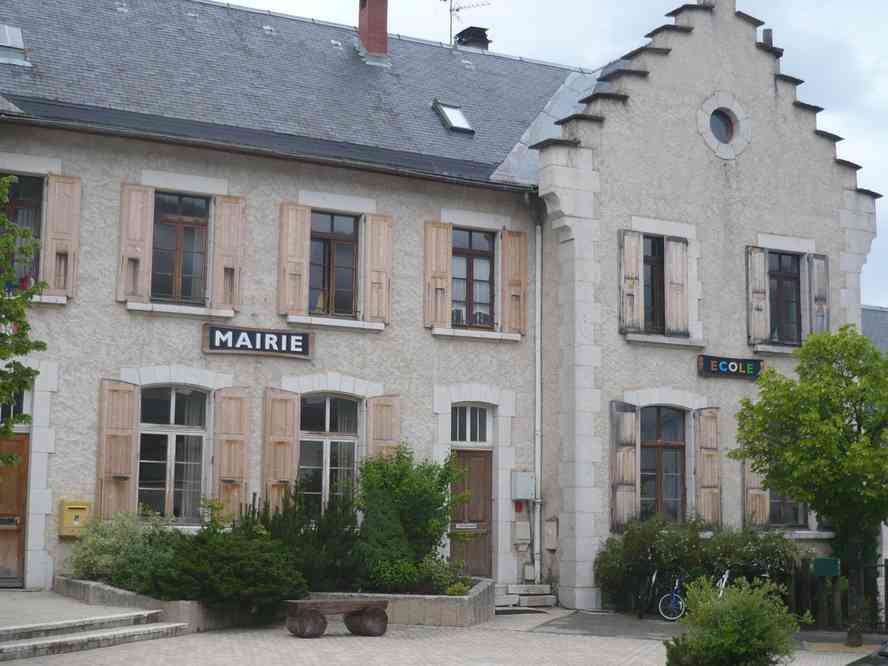 L’école-mairie de Corrençon-en-Vercors. Le dimanche 5 juin 2011