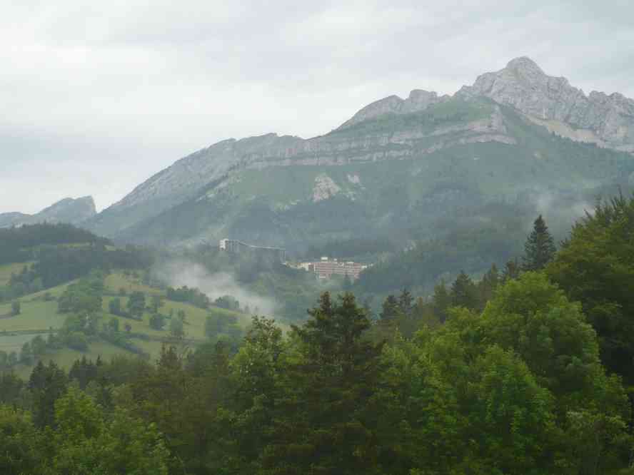 Il y a bien quelque chose qui cloche, mais quoi ? Le dimanche 5 juin 2011