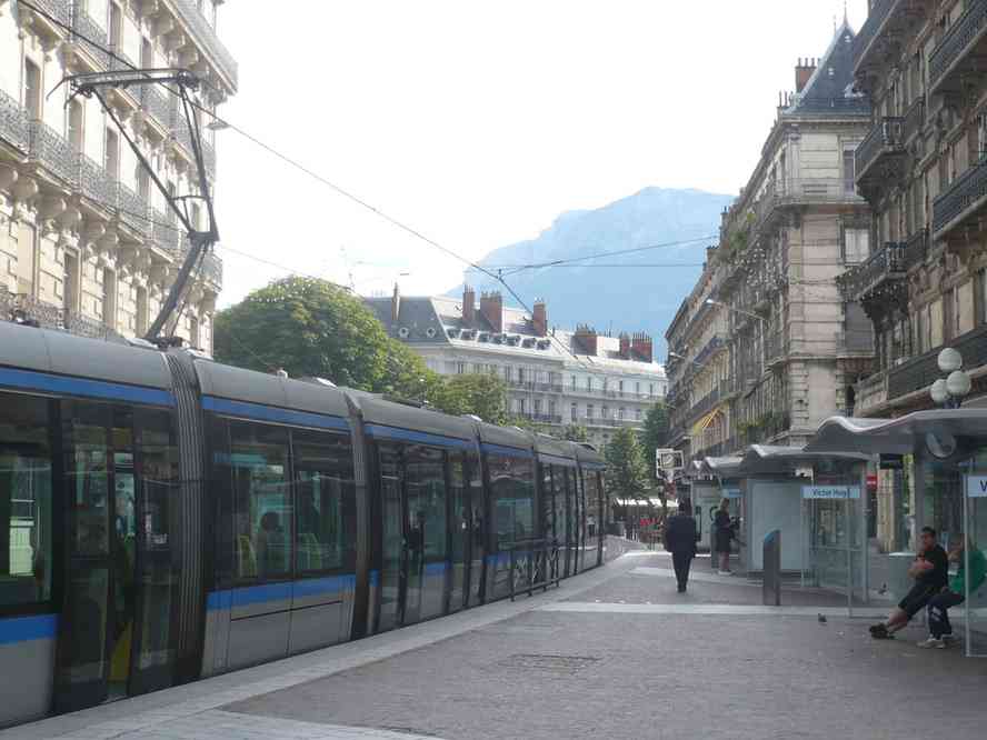 Grenoble : finalement ça valait le coup de sortir de la gare ! Le dimanche 5 juin 2011