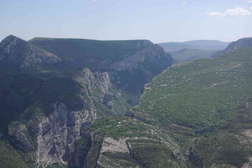 Nous dominons les gorges du Verdon. Le vendredi 18 mai 2007