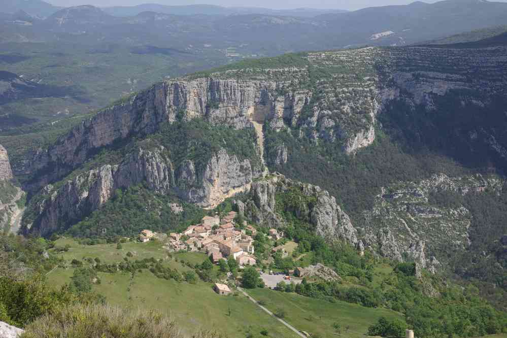 Arrivée au village de Rougon. Le vendredi 18 mai 2007