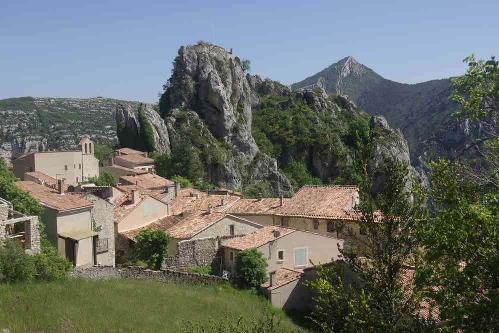 Arrivée au village de Rougon. Le vendredi 18 mai 2007