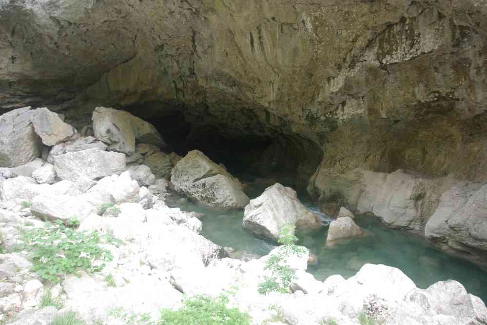 Le Verdon vu depuis le sentier de l’Imbut. Le dimanche 20 mai 2007