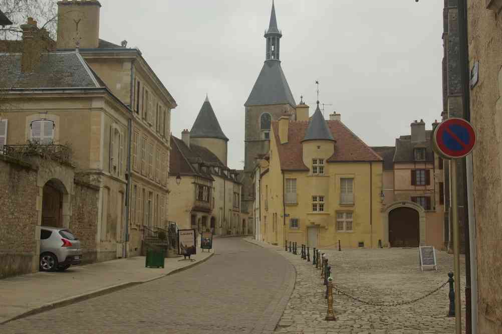 Avallon (tour de l’Horloge). Le samedi 20 avril 2013