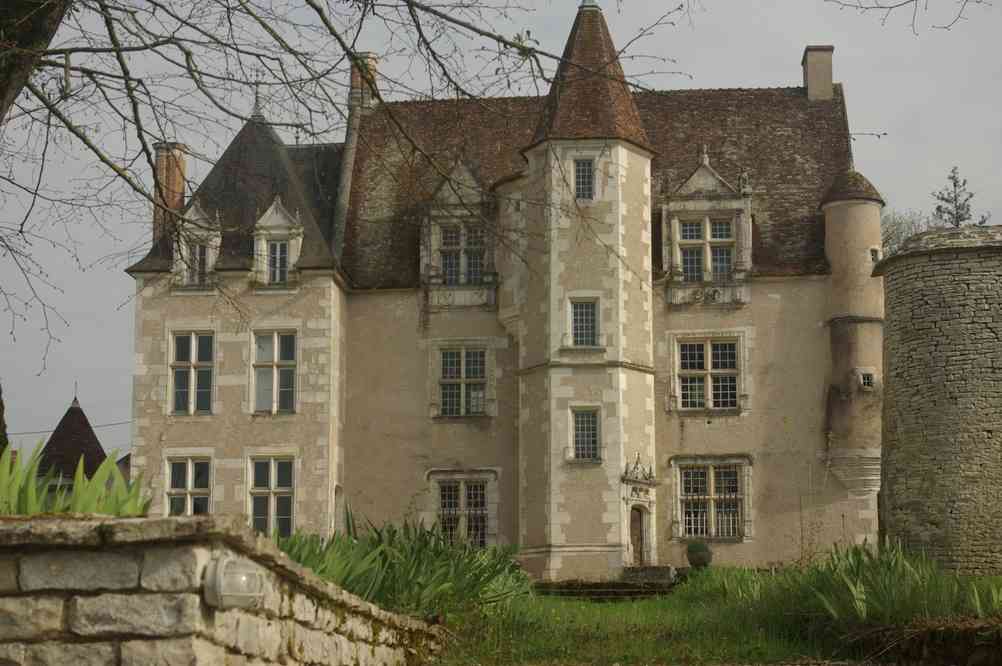 Le manoir du Chastenay à Arcy-sur-Cure. Le dimanche 21 avril 2013