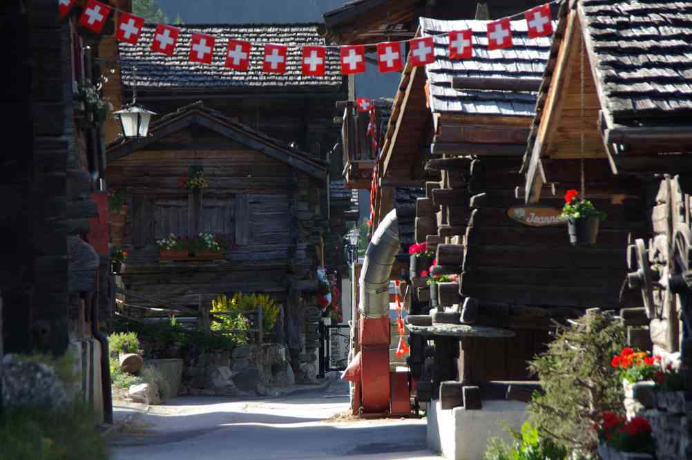 Le vieux village de Zinal. Le lundi 13 août 2012