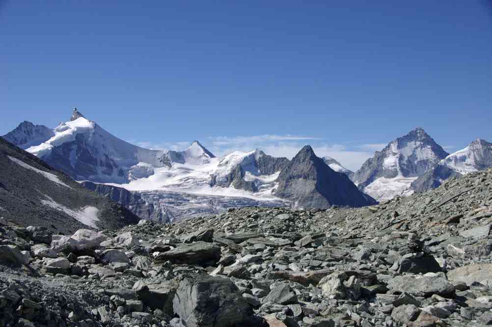 Près de la cabane de Tracuit. Le vendredi 17 août 2012