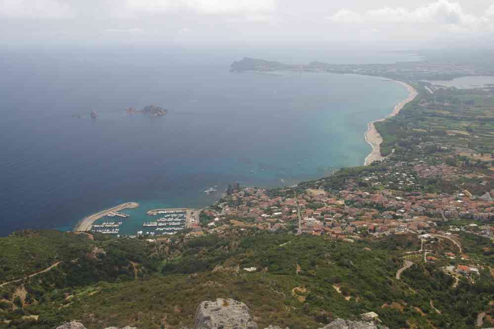 Santa Maria Navarrese (au loin le port d’Arbatax). Depuis la croix, le 5 septembre 2022